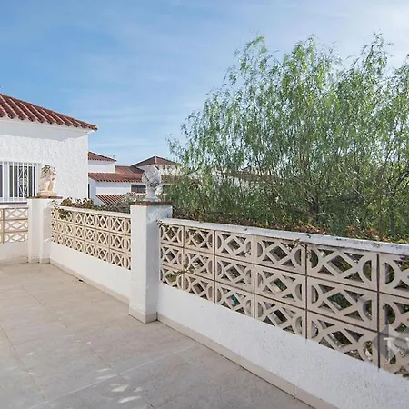 Villa 50m From The In Cambrils, Tarracohomes