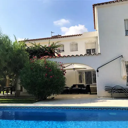 50m From The In Cambrils, Tarracohomes *